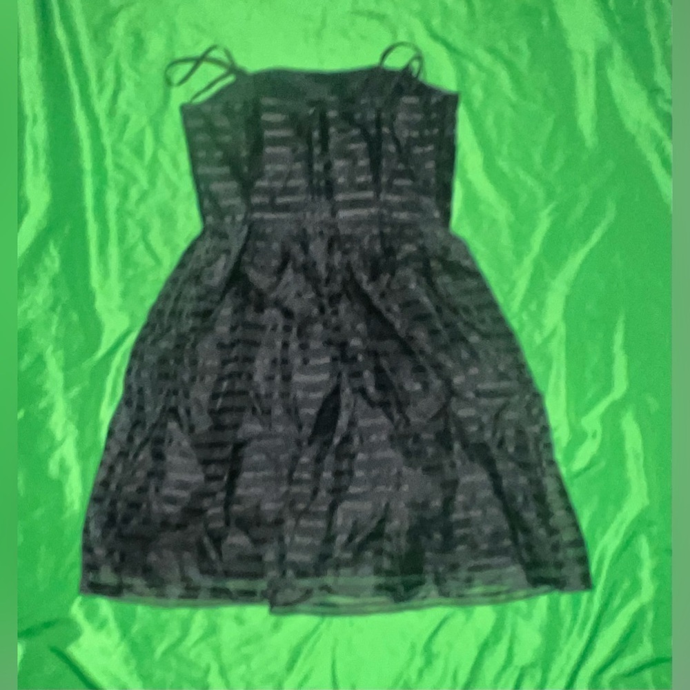 Shoshanna Silk Chelsea Elegant Black Organza Striped Dress size 6 - Picture 3 of 8